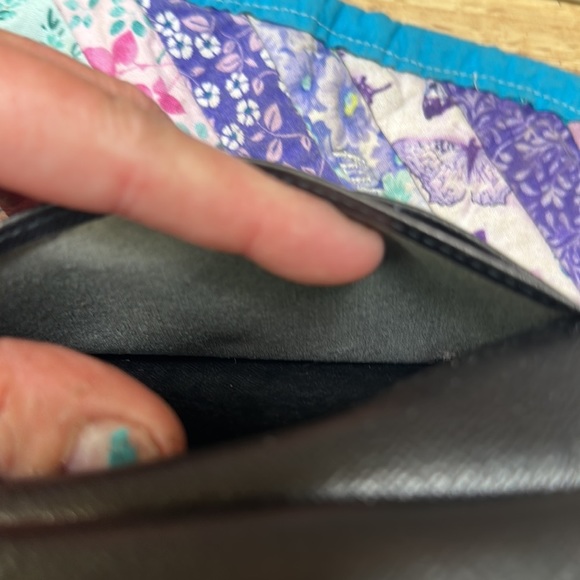 Louis vuitton black epi compact  french wallet. See pics for flaws - Picture 11 of 16